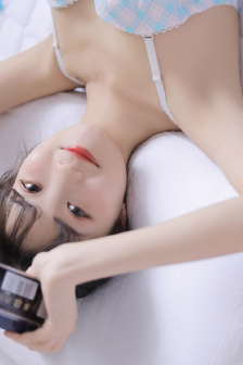 日本一卡两卡三卡四卡无卡国色天香